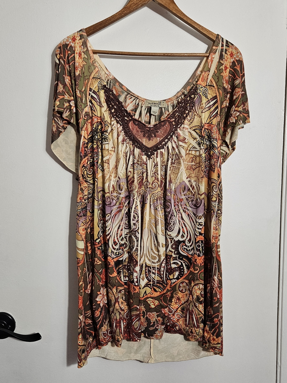 ONE WORLD Multi-Color Floral Paisley Scoop Neck Top